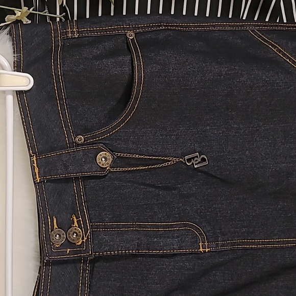 Bisou Bisou mermaid skirt - Picture 3 of 6